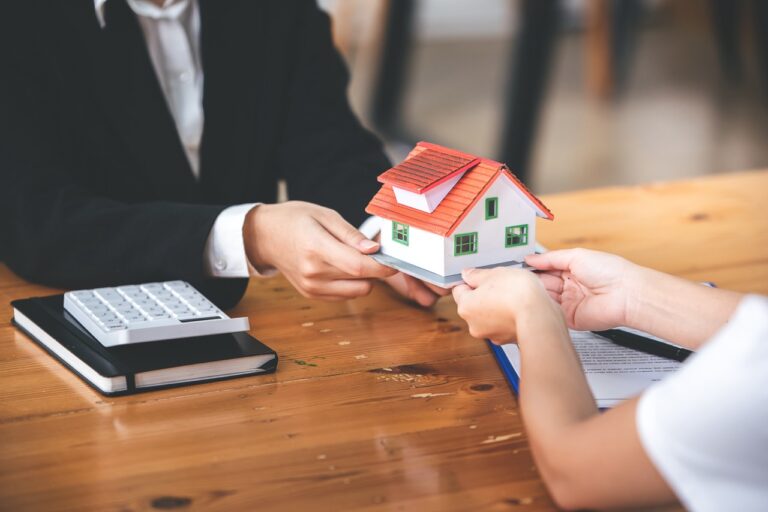 Immobilien als Kapitalanlage: Chancen und Risiken in Poing