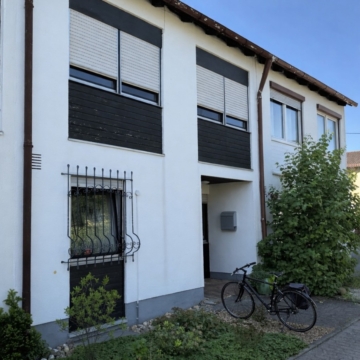 Familienglück – 5 Zi.-Reihenhaus mit viel Platz und Südgarten, 85586 Poing b München, Reihenmittelhaus